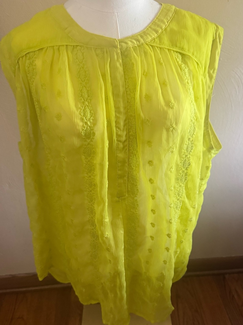 Jennifer Lopez Neon Lime Sleeveless Embroidered Tank